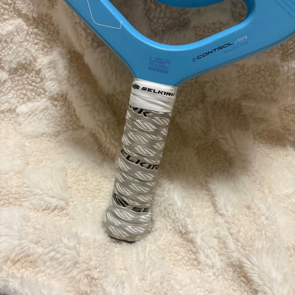 Selkirk pickleball paddle - Picture 3 of 5